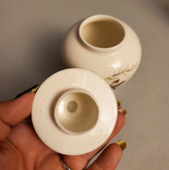 Jay fine China Orient Ginger jar bird's of… - Picture 5 of 6